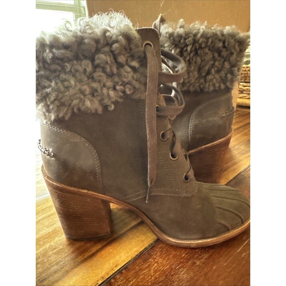 UGG Jaxon Cuff Shearling Lace- Up Mid-Calf Bootie 8.5, 39 Euro
